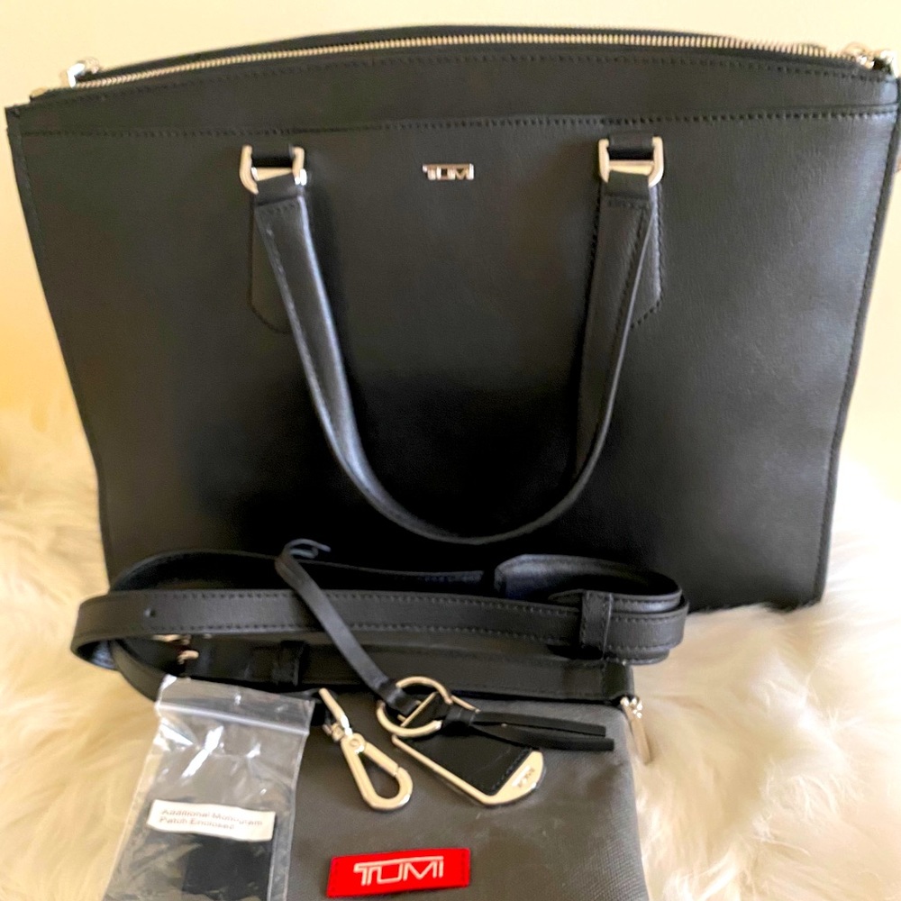 Tumi black leather business brief laptop bag